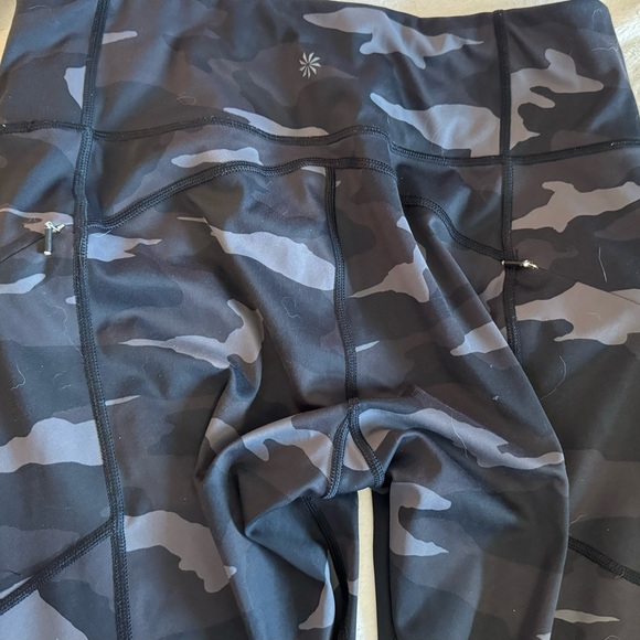 New without tags Athleta camo size medium - Picture 6 of 8